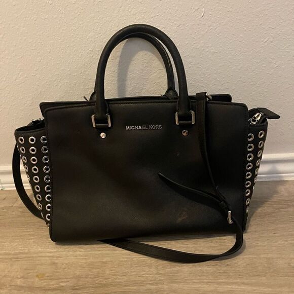 Michael Kors Selma Grommet bag - Picture 1 of 9
